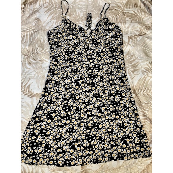 Spring Daisy Dress - Picture 1 of 2
